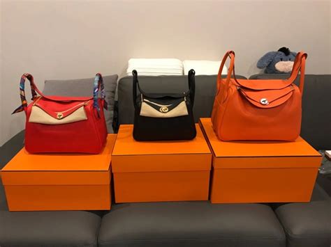 hermes lindy size 30 vs 34|hermes lindy inner bag.